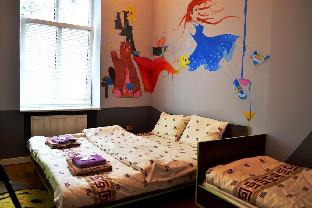 Wanted Hostel Lviv Exterior foto